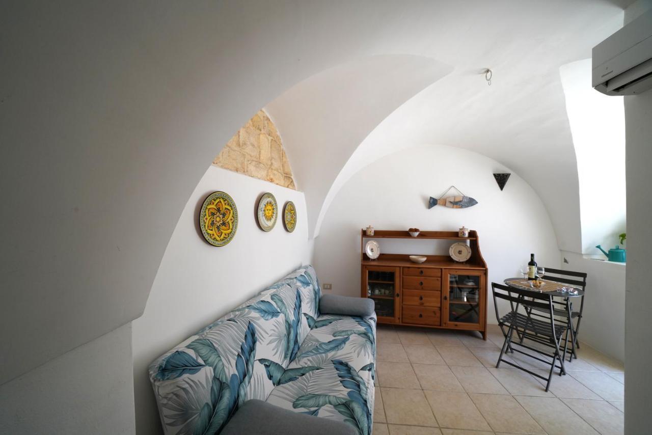 Casa Tea - Nel Cuore Della Citta' Bianca Ostuni Exterior foto